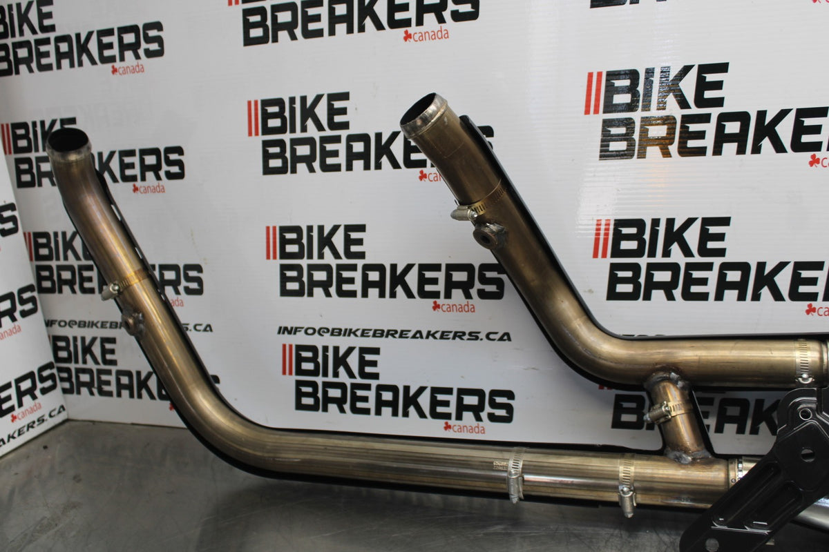 22 HARLEY-DAVIDSON SOFTAIL EXHAUST PIPE BB859