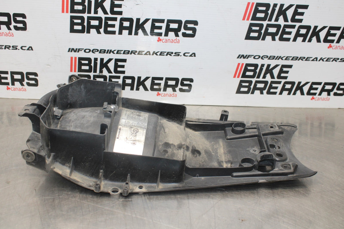 08 KAWASAKI NINJA 650 EX650 REAR BACK TAIL UNDERTAIL FAIRING COWL FENDER BB797