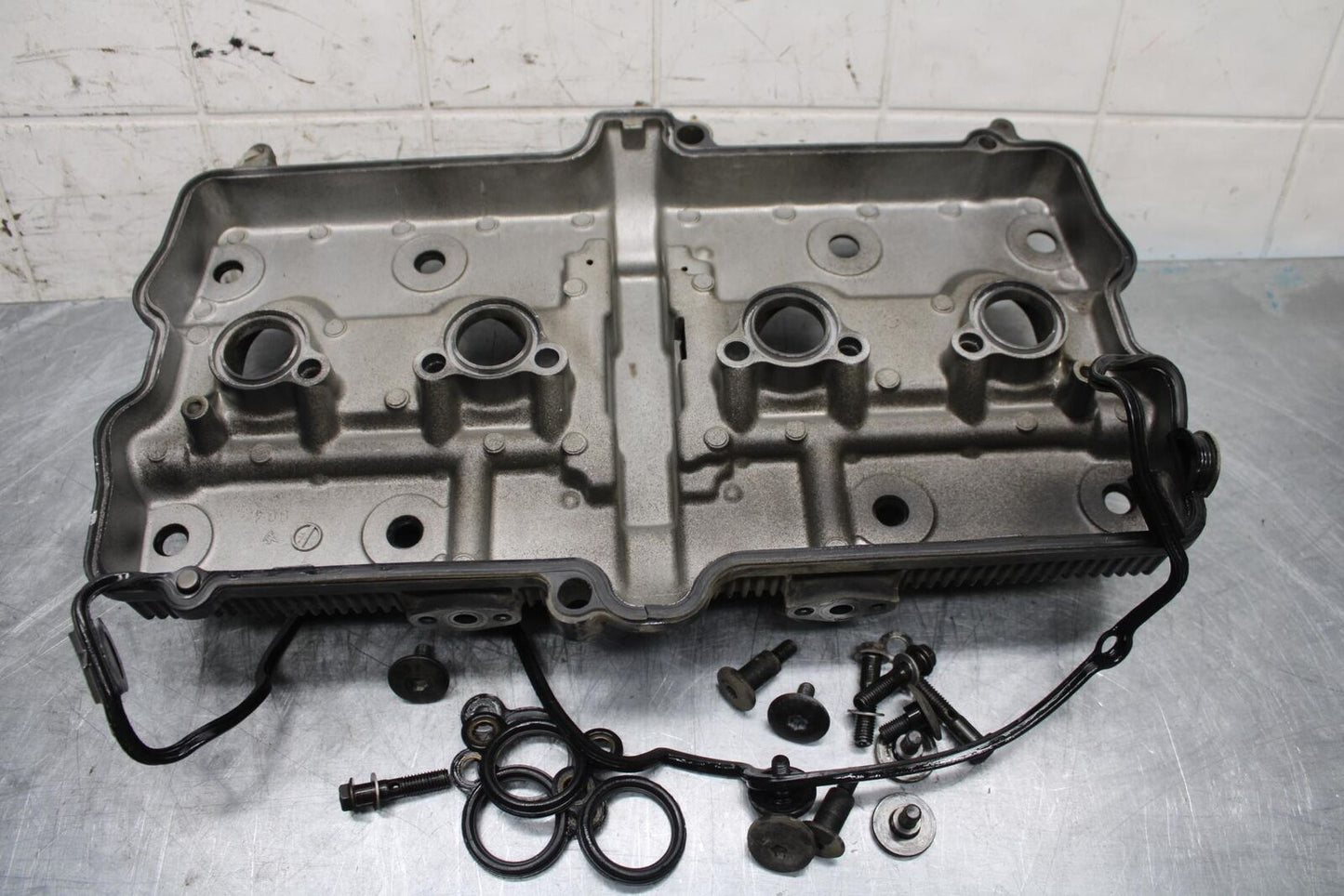 91-92 SUZUKI GSXR750 M  ENGINE TOP END CYLINDER HEAD COVER BB493
