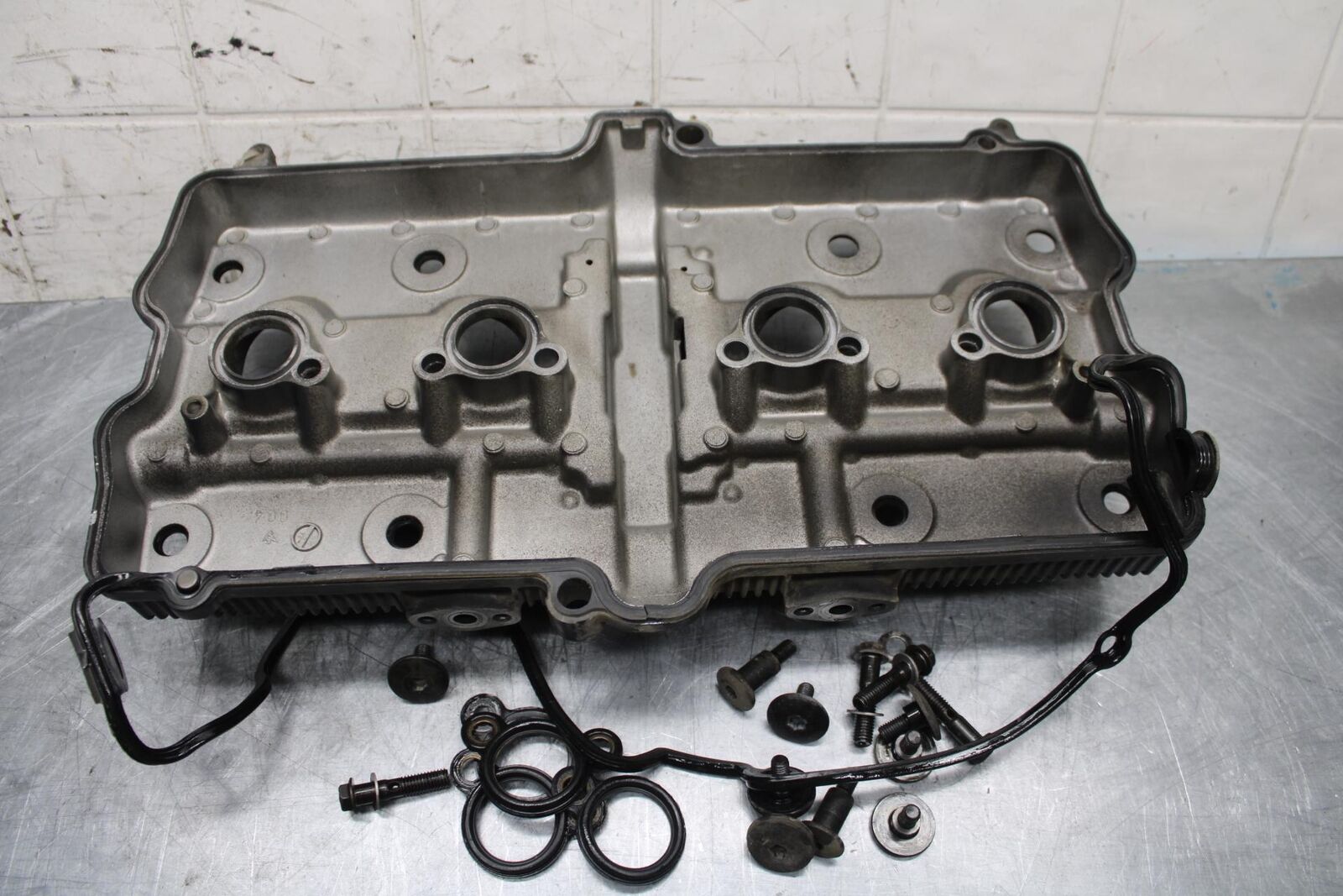 91-92 SUZUKI GSXR750 M  ENGINE TOP END CYLINDER HEAD COVER BB493