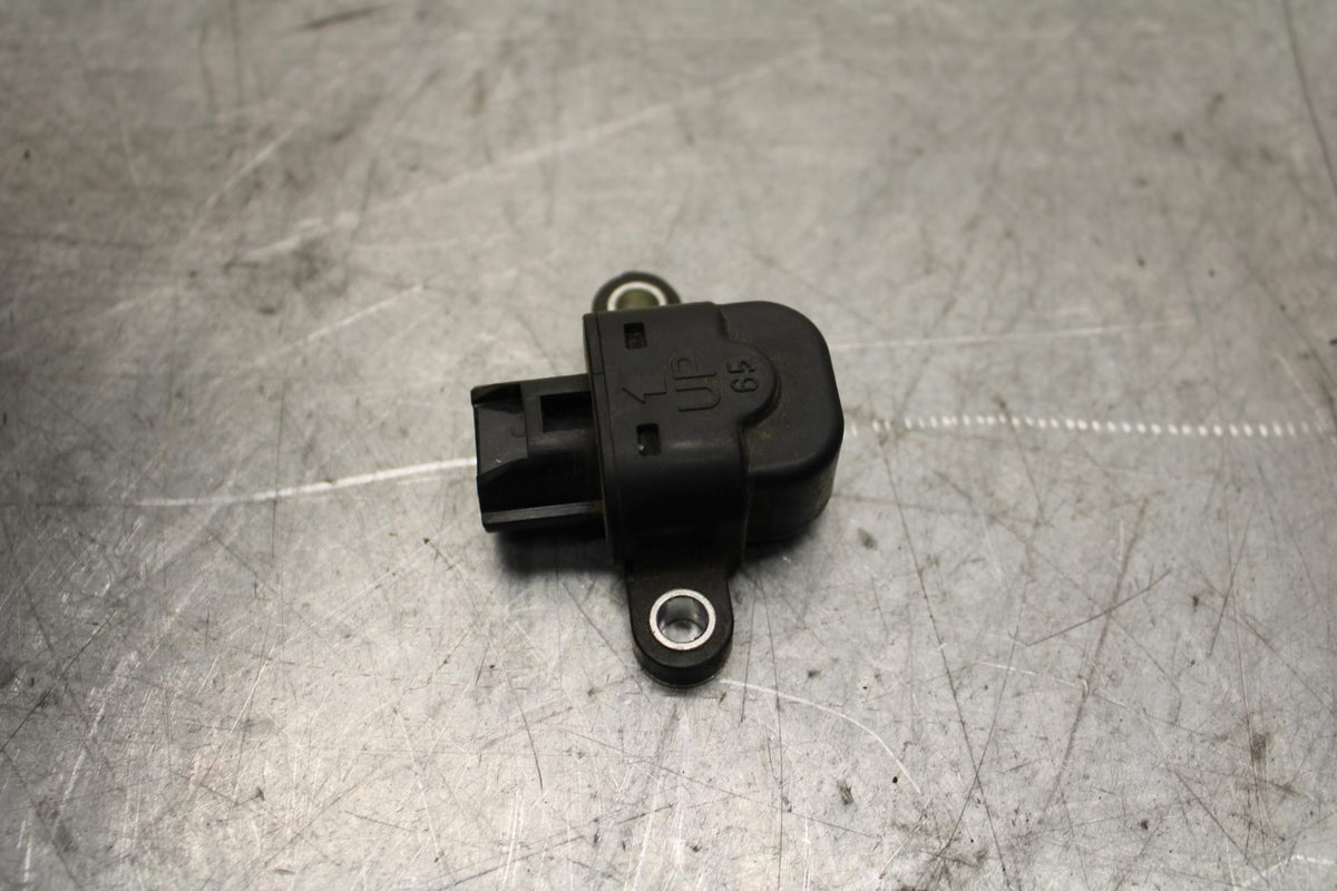 17 KAWASAKI Z900 ZR900 TIP OVER BANK ANGLE CRASH SENSOR SWITCH  BB549