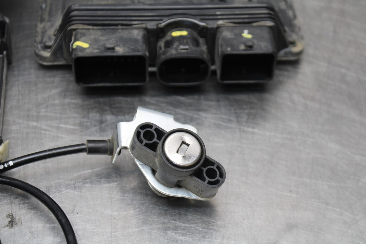 22 HARLEY-DAVIDSON PAN AMERICA 1250 IGNITION FOB KEY GAS CAP LOCK SET BB910