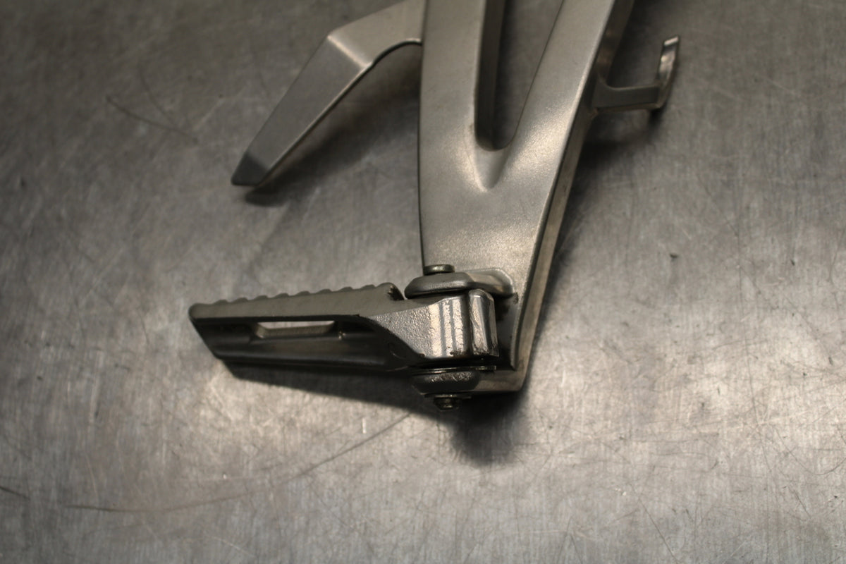 09 HONDA CBR600RR RIGHT REAR BACK PASSENGER PEG BB760