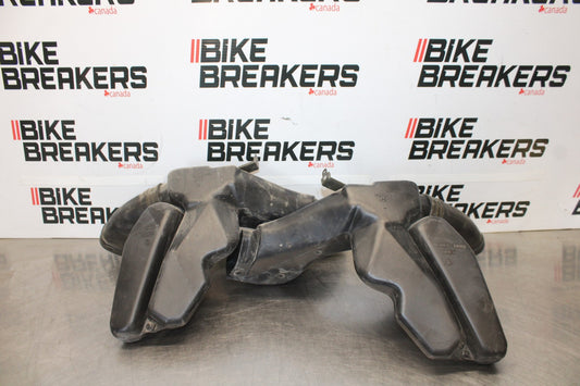00-05 KAWASAKI NINJA ZX12R RIGHT LEFT AIR INTAKE DUCTS BB892