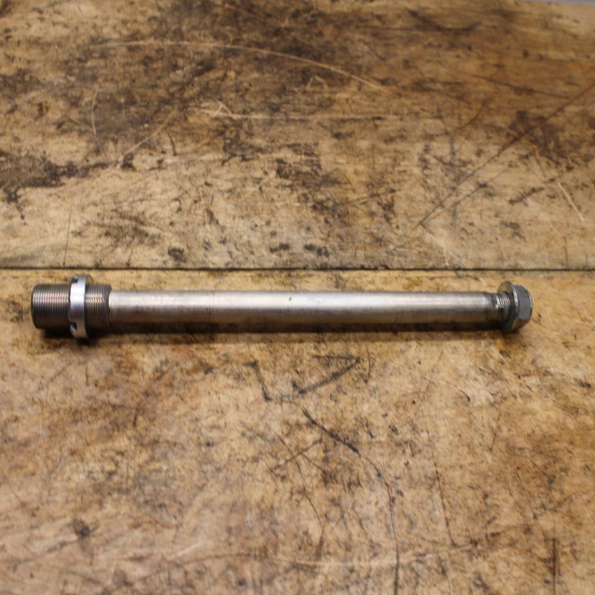 11-21 SUZUKI GSXR600 REAR BACK SWINGARM BOLT SUSPENSION PIVOT AXLE BB346
