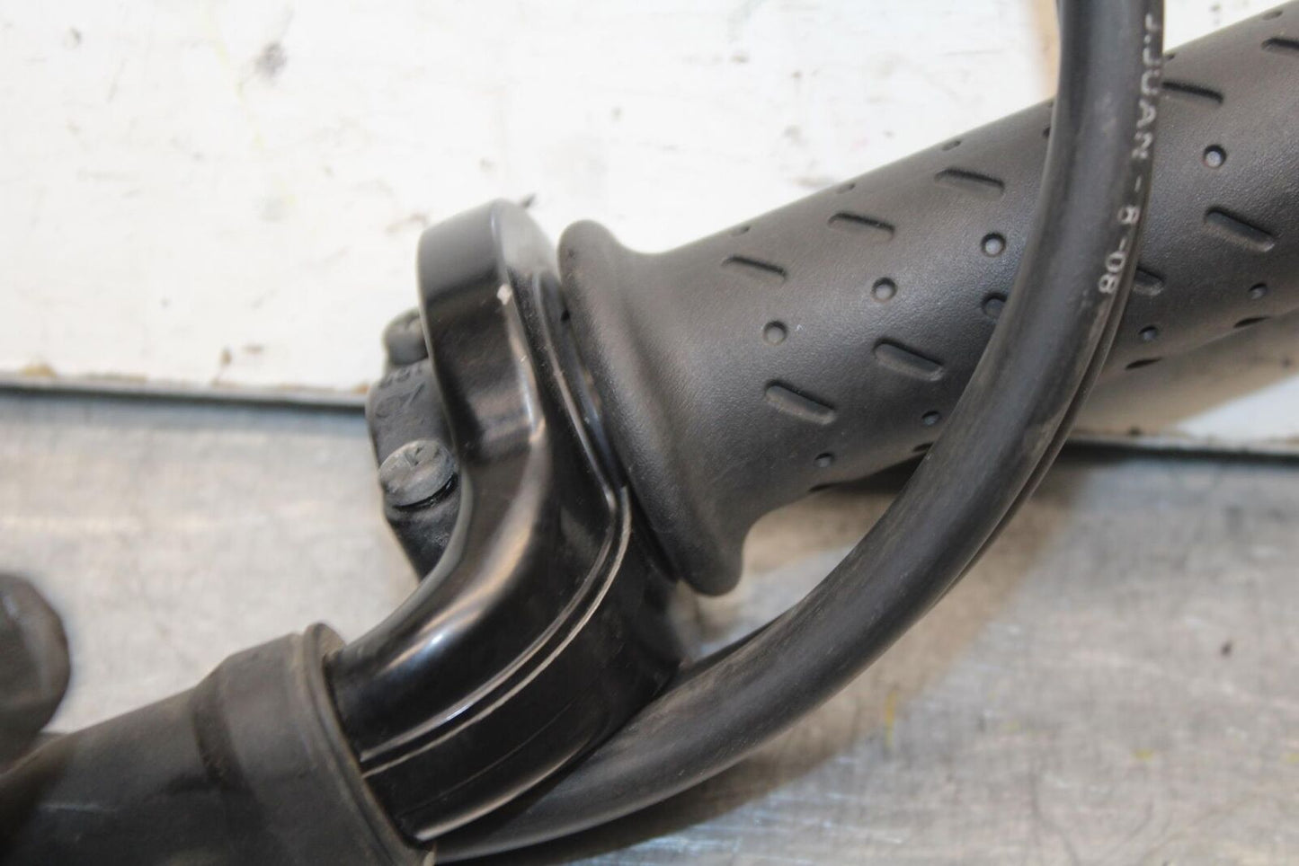 08-11 TRIUMPH SPEED TRIPLE RIGHT THROTTLE GRIP CABLE BB102