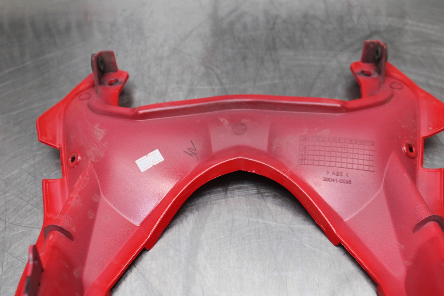 18-23 KAWASAKI NINJA 400 EX400 ABS CENTER REAR BACK TAIL FAIRING COWL BB177