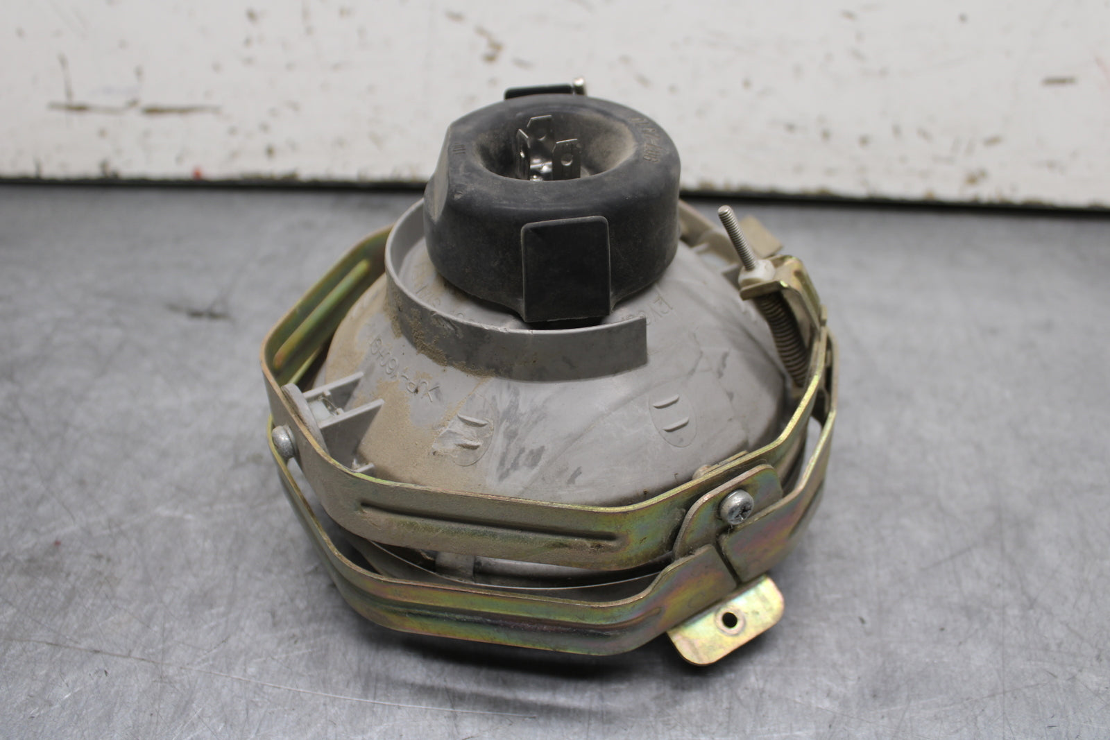 02-04 HONDA VTX1800S SINGLE HEADLIGHT HEAD LAMP LIGHT BB712