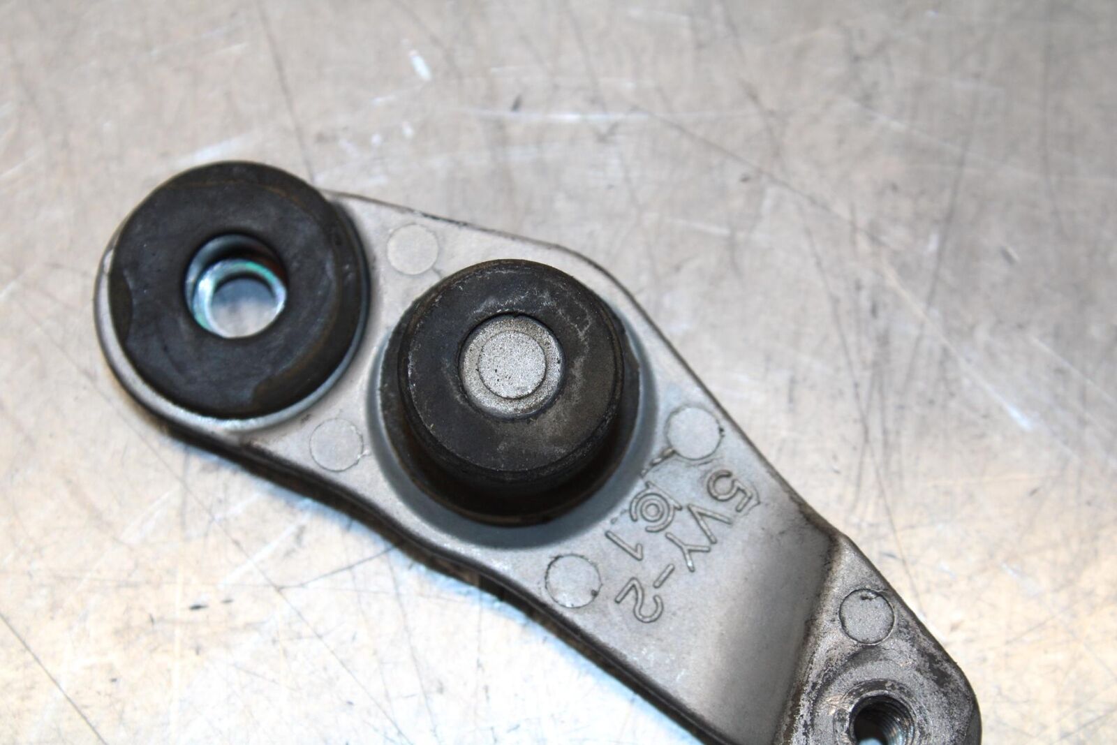 2007 Yamaha YZF R6 LEFT REARSET FOOT PEG W SHIFTER 2C0-18115-00-00 BB590