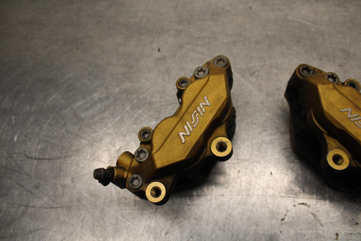 03-04 HONDA CBR600RR RIGHT LEFT FRONT BRAKE CALIPER SET PAIR CALIPERS BB614