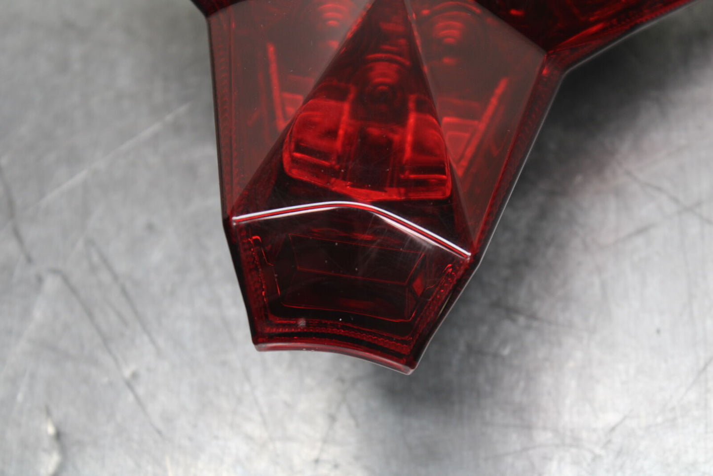 18-23 KAWASAKI NINJA 400 EX400 ABS REAR TAIL TAILLIGHT BACK BRAKE LIGHT BB747