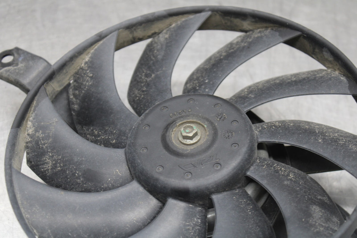 23 KAWASAKI Z900RS ENGINE RADIATOR COOLING FAN BB935