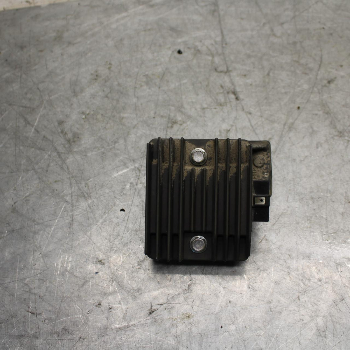 2015 Yamaha YZF R3 RECTIFIER VOLTAGE REGULATOR 1WD-H1960-00-00 BB526