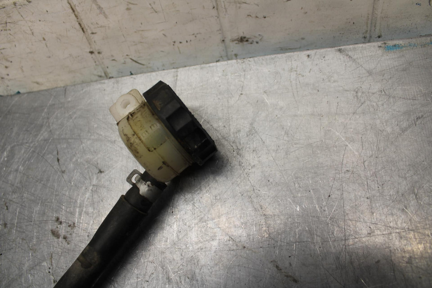 00-01 KAWASAKI ZZR600 REAR BACK BRAKE MASTER CYLINDER W RESERVOIR BB31