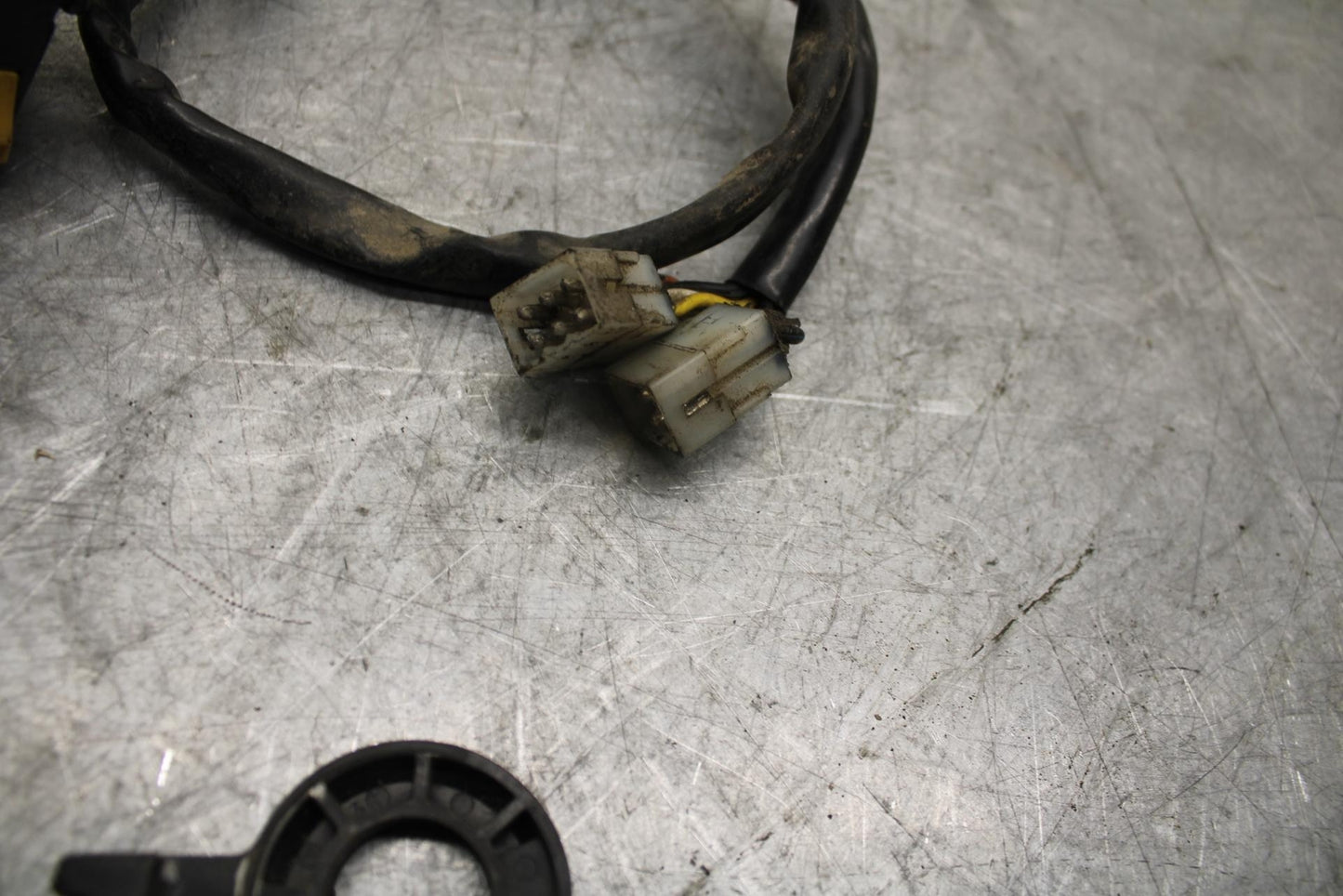 1993 Suzuki GSXR1100W LEFT CLIP ON HANDLE HORN SIGNALS SWITCH CHOKE BB46