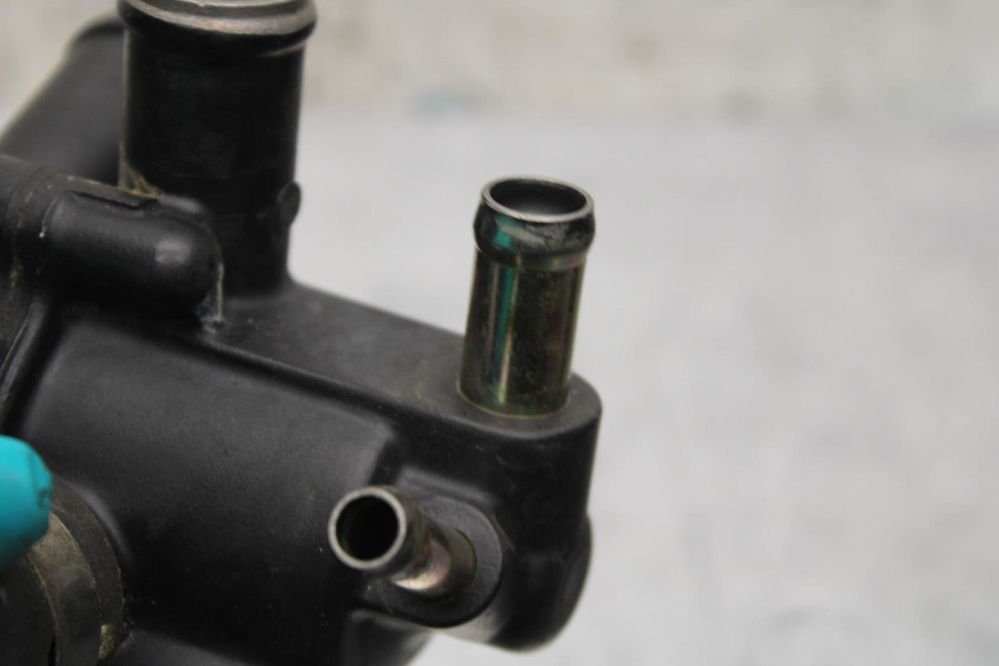 2000 Honda Super Hawk 1000 VTR1000F THERMOSTAT HOUSING  BB577