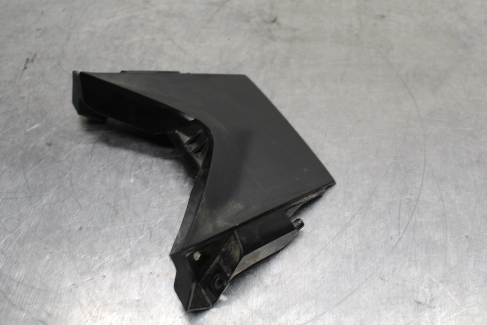 15-16 HONDA CB300F CENTER REAR BACK TAIL FAIRING COVER TRIM COWL BB740
