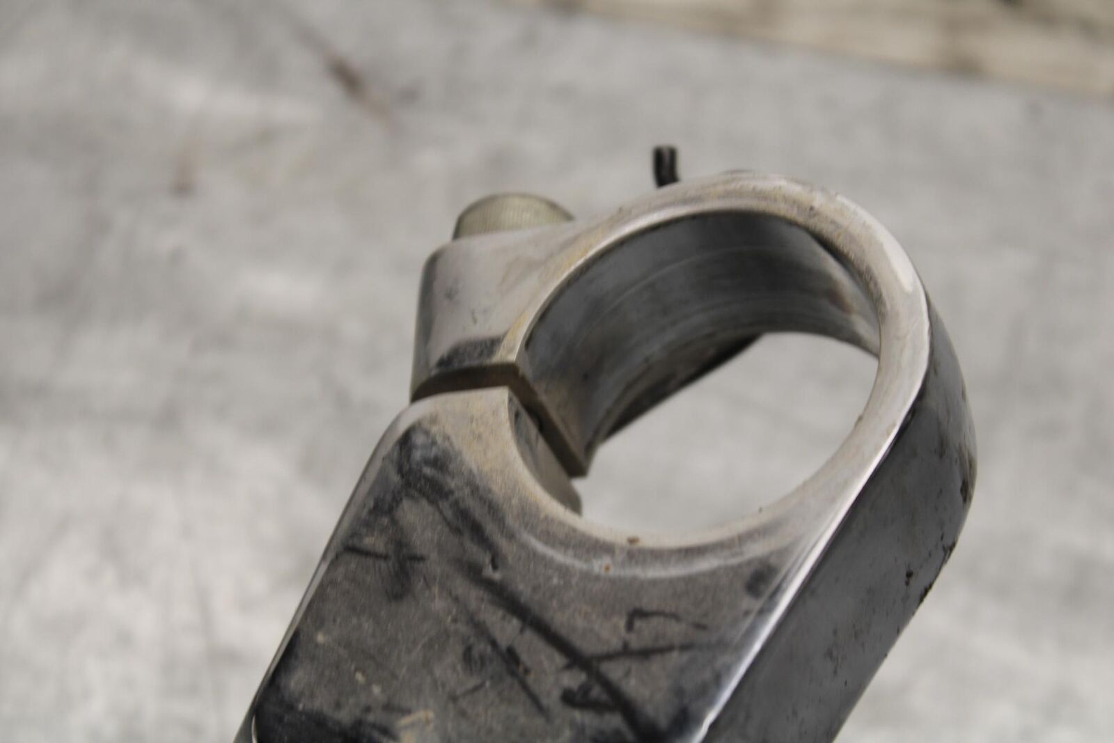 2007 Honda Shadow Spirit 1100 VT1100C FRONT  LOWER TRIPLE TREE STEM BB561