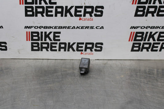 18 HONDA CB500F TURN SIGNAL BLINKER RELAY FLASHER SWITCH BB861