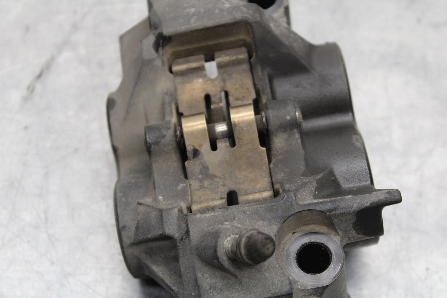 2006 Yamaha YZF R6 RIGHT LEFT FRONT BRAKE CALIPER SET PAIR CALIPERS BB560