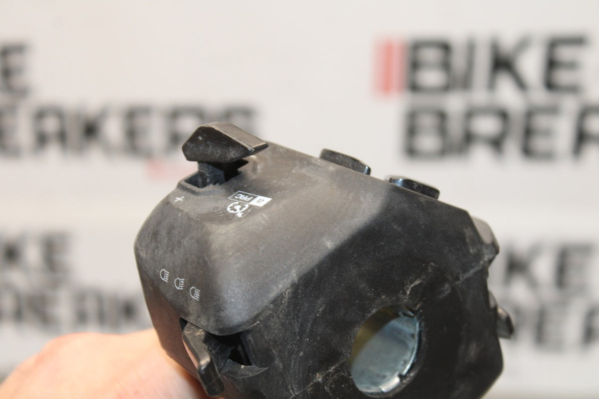 24 APRILIA TUONO V4 1100 FACTORY ABS LEFT CLIP ON HORN SIGNALS SWITCH BB887