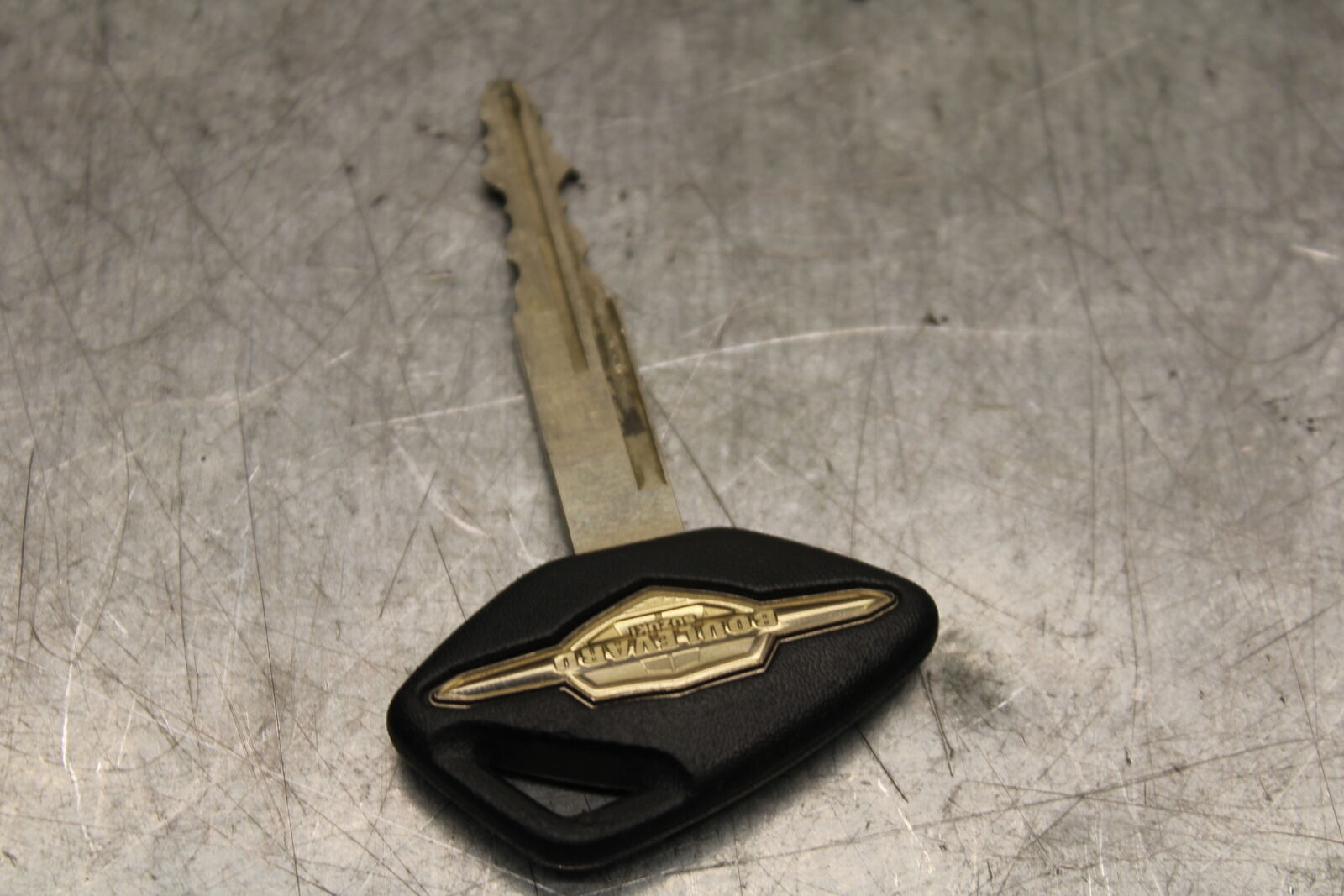 05-06 SUZUKI BOULEVARD M50 IGNITION LOCK KEY SET W/ GAS CAP AND SEAT LOCK BB671