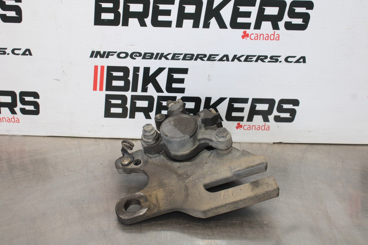 15 TRIUMPH TIGER 800 REAR BACK BRAKE CALIPER W MOUNT BRACKET BB873