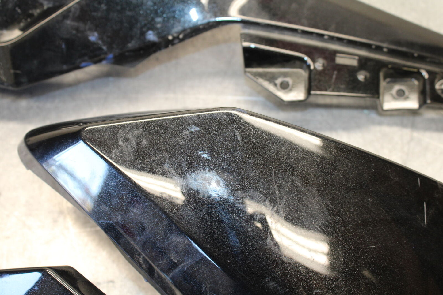 19-22 KAWASAKI Z400 LEFT RIGHT FRONT UPPER MID SIDE FAIRING COWL PLASTIC BB708