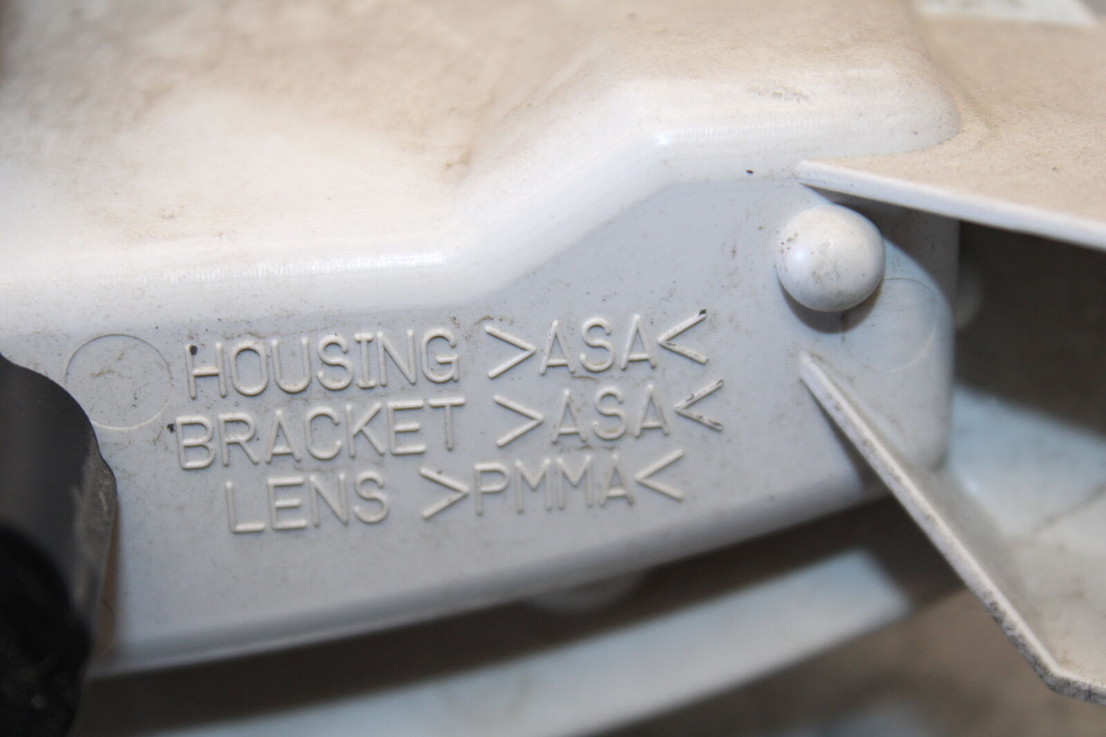 05-06 SUZUKI GSXR1000 REAR TAIL TAILLIGHT BACK BRAKE LIGHT 35710-41G30 BB663