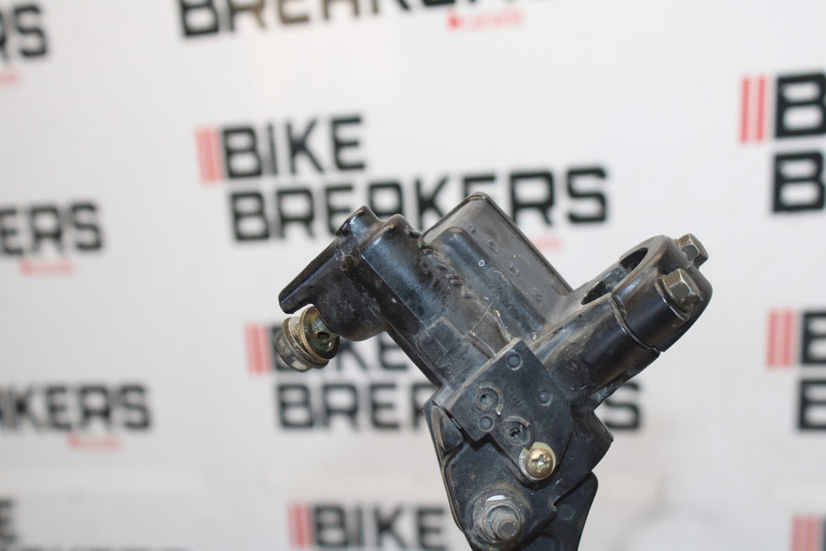 06 KAWASAKI KLR650 FRONT BRAKE MASTER CYLINDER w/ LEVER BB919
