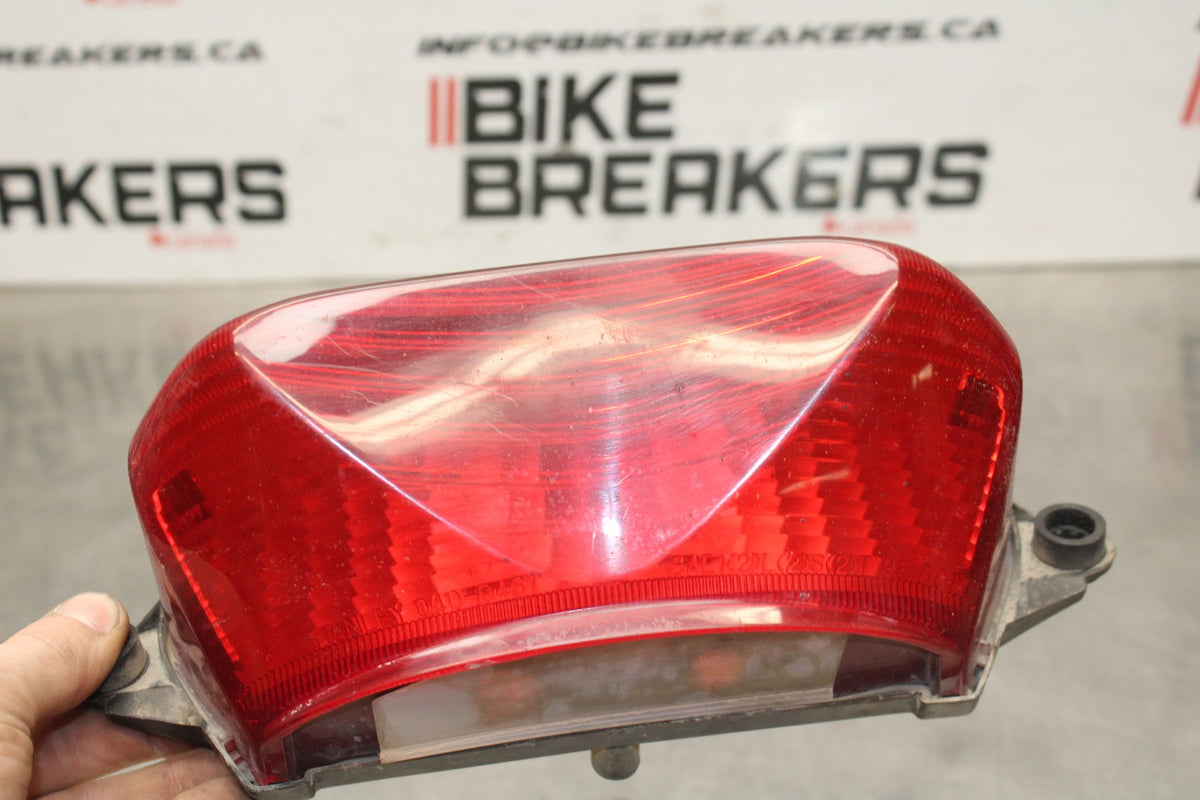 98-05 HONDA SUPER HAWK 1000 VTR1000F REAR TAIL TAILLIGHT BACK BRAKE LIGHT BB821