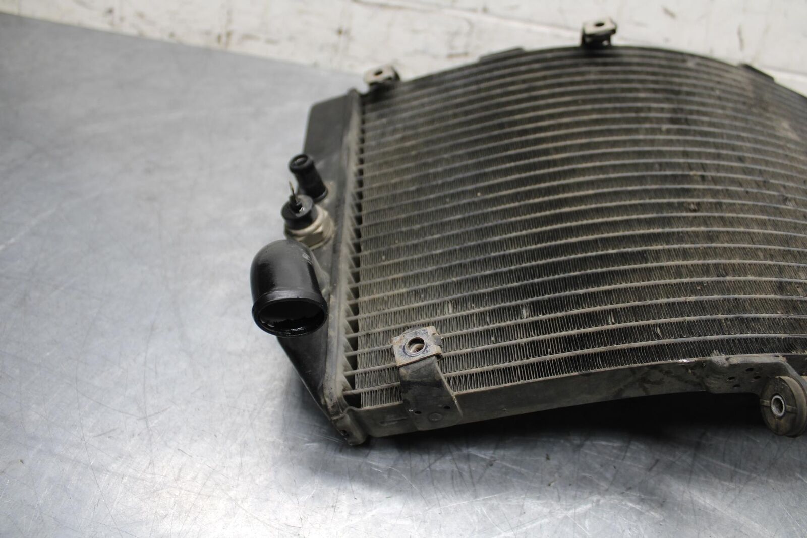 2000 Honda CBR600F4 ENGINE RADIATOR COOLING RADIATER 19010-MBW-671 BB552