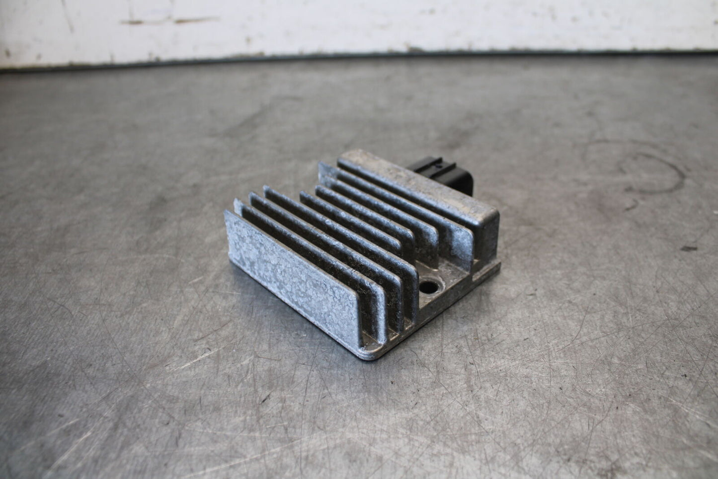 18-23 KAWASAKI NINJA 400 RECTIFIER VOLTAGE REGULATOR  BB679