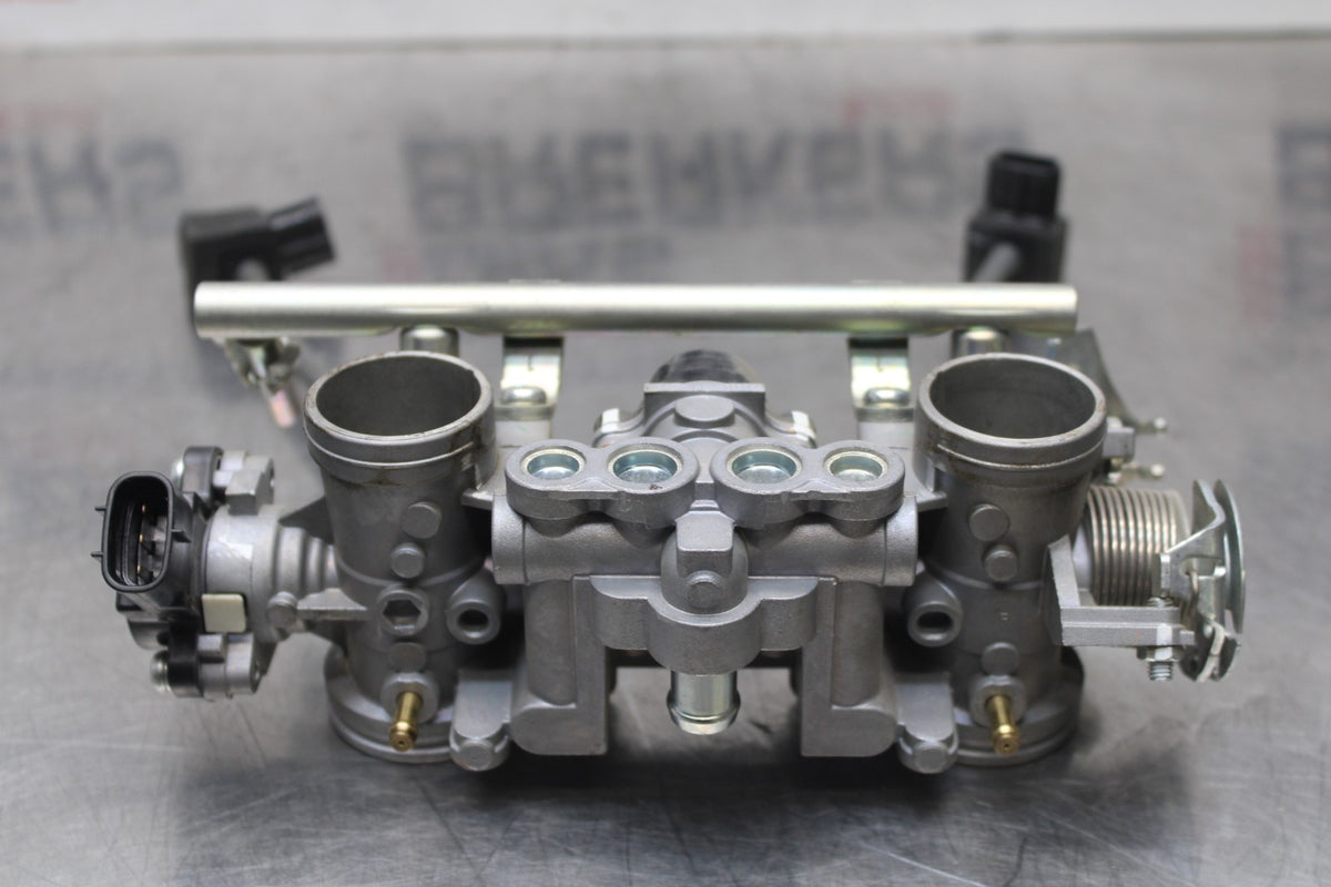 15 SUZUKI GW250F MAIN FUEL INJECTORS / THROTTLE BODIES BB789