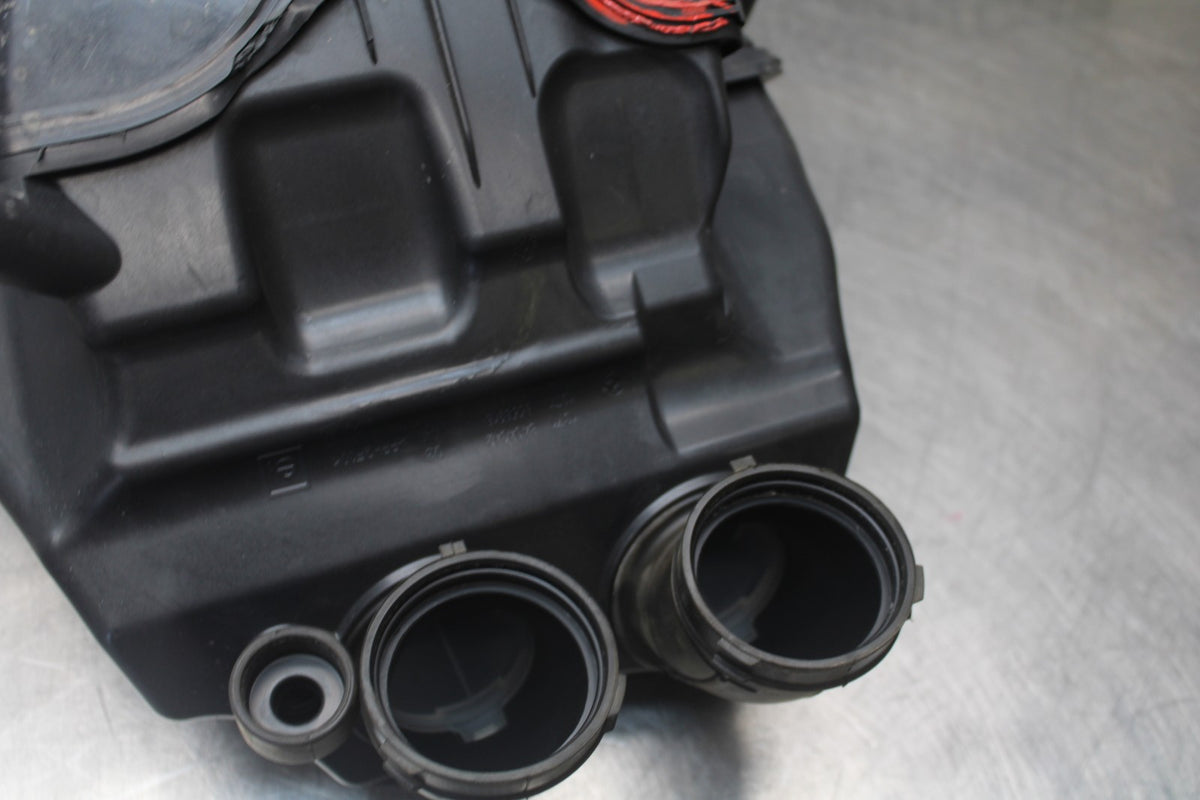 20-23 BMW F900R AIRBOX AIR INTAKE FILTER BOX BB923