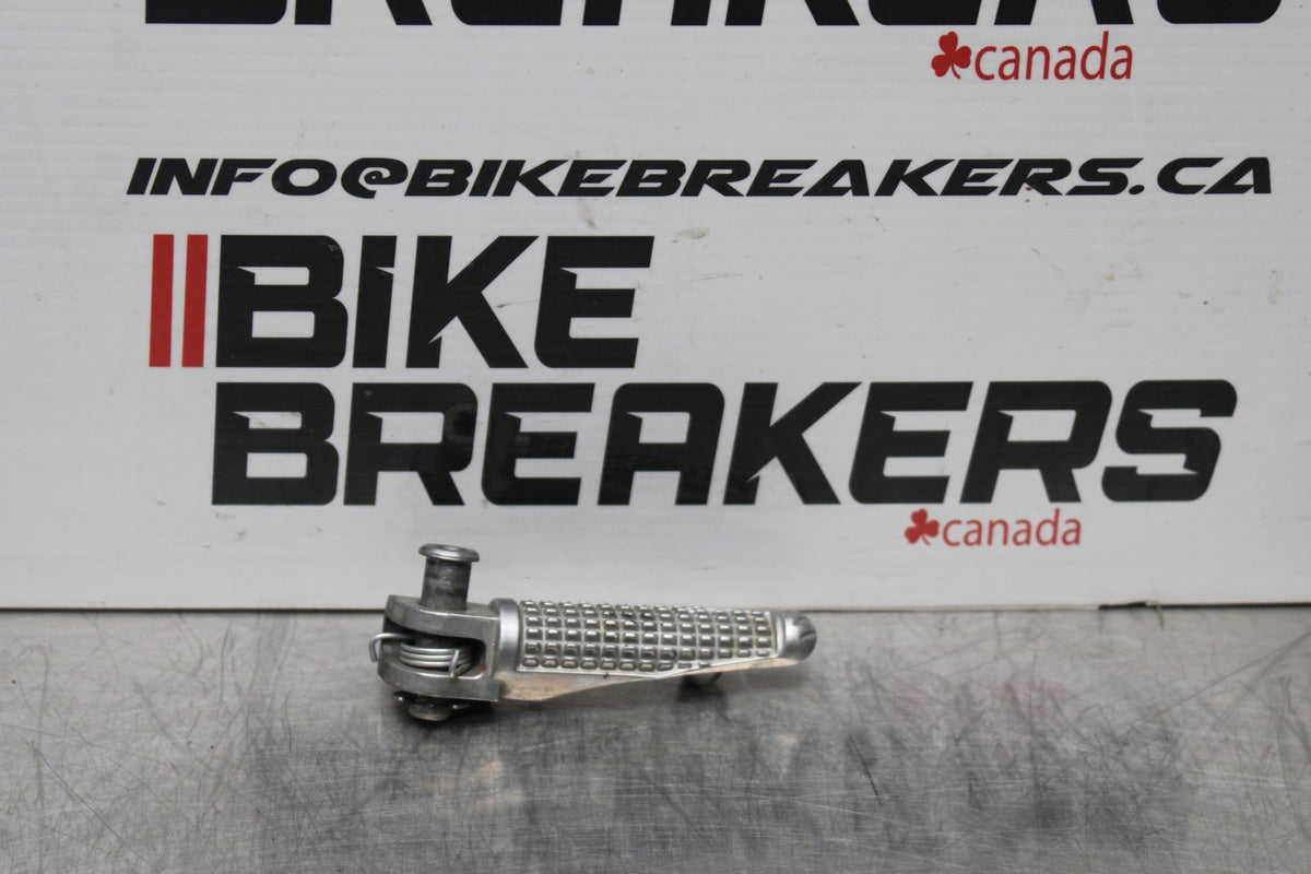 07-08 KAWASAKI NINJA ZX6R RIGHT FRONT FOOT REST PEG STEP BB199