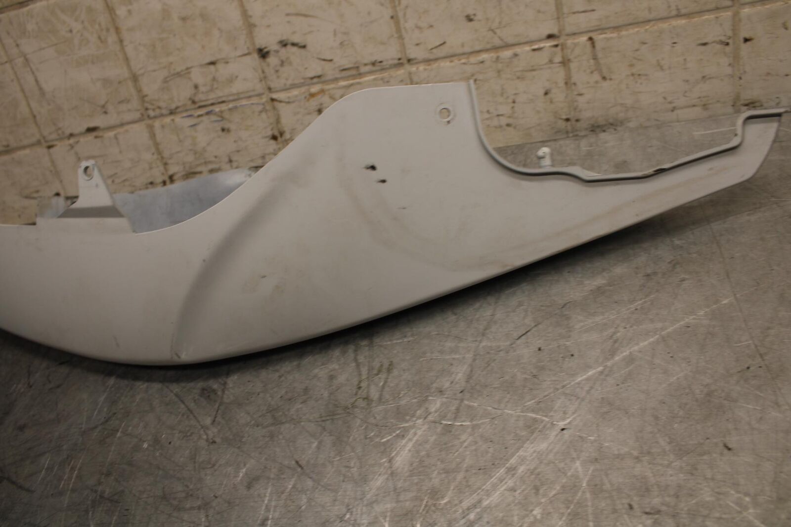 2007 Suzuki GSXR750 RIGHT REAR TAIL FAIRING COWL SHROUD 45501-02H00-YBD BB546