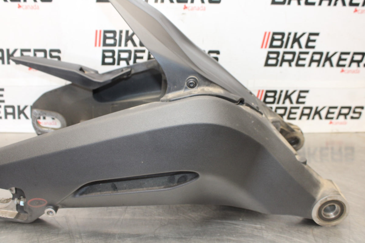 16 DUCATI 959 PANIGALE REAR SWINGARM BACK SUSPENSION SWING ARM BB912