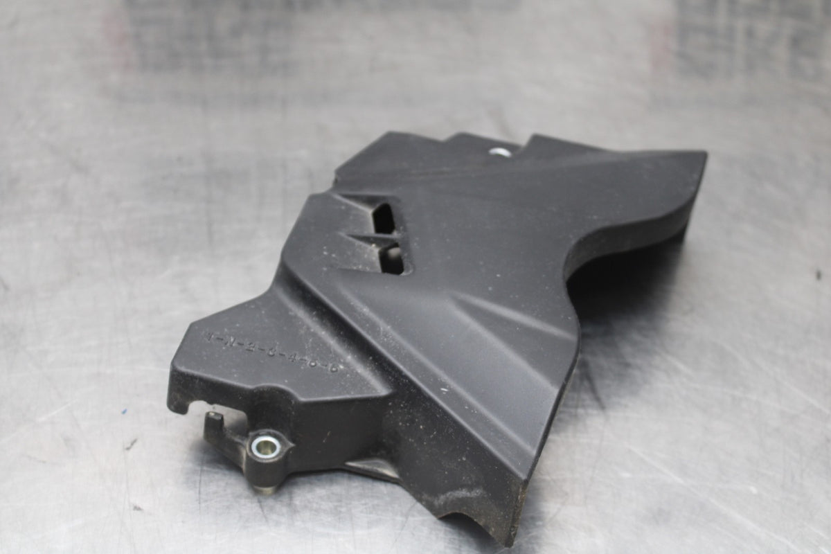 17-18 YAMAHA YZF R3 ENGINE SPROCKET COVER BB788