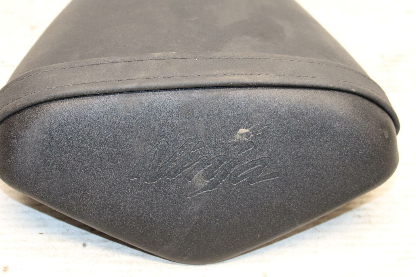 13-18 KAWASAKI NINJA ZX6R REAR BACK PASSENGER TANDEM SEAT PAD SADDLE PILLION BB3