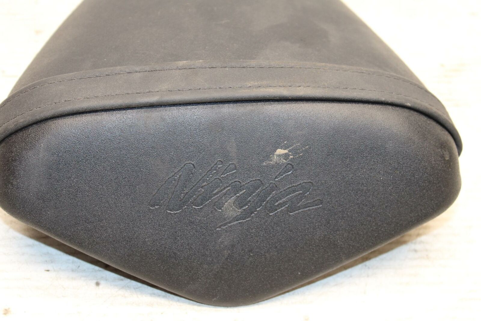 13-18 KAWASAKI NINJA ZX6R REAR BACK PASSENGER TANDEM SEAT PAD SADDLE PILLION BB3