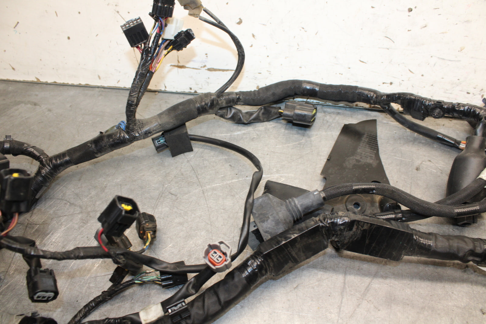 13-18 KAWASAKI NINJA ZX6R MAIN ENGINE WIRING HARNESS WIRE LOOM 26031-1548 BB682