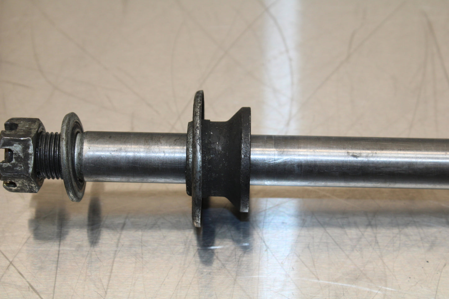 86 SUZUKI GS750ES REAR AXLE BACK WHEEL RIM PIVOT BOLT AXEL BB140