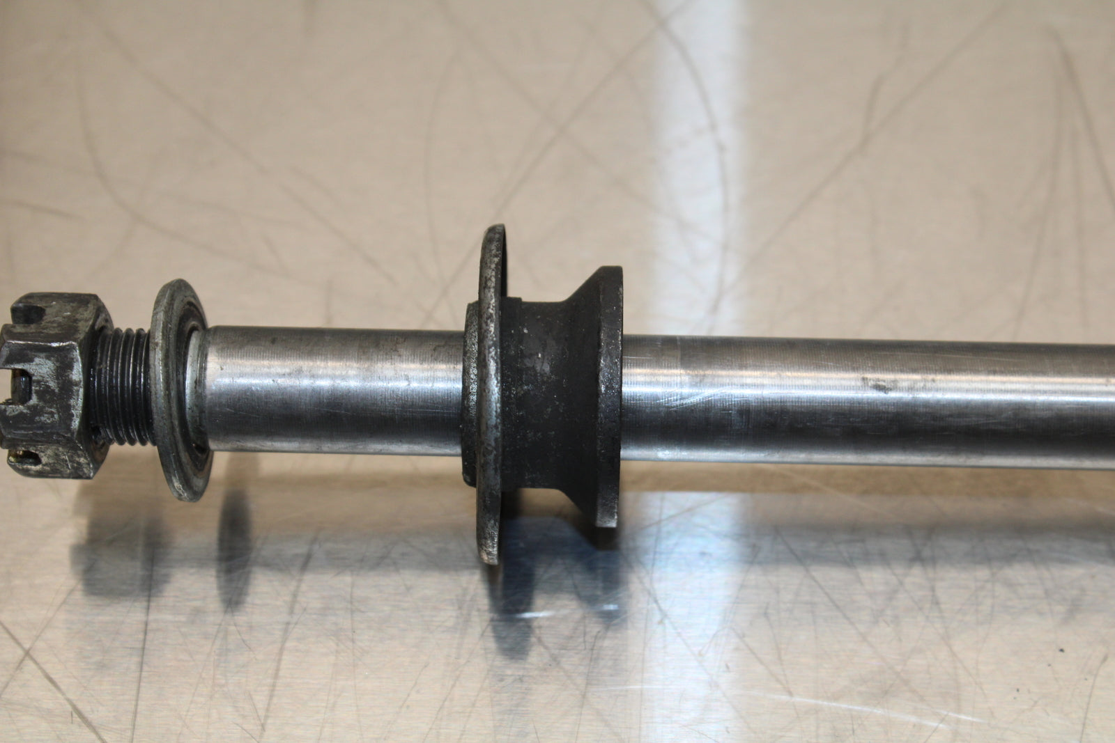 86 SUZUKI GS750ES REAR AXLE BACK WHEEL RIM PIVOT BOLT AXEL BB140