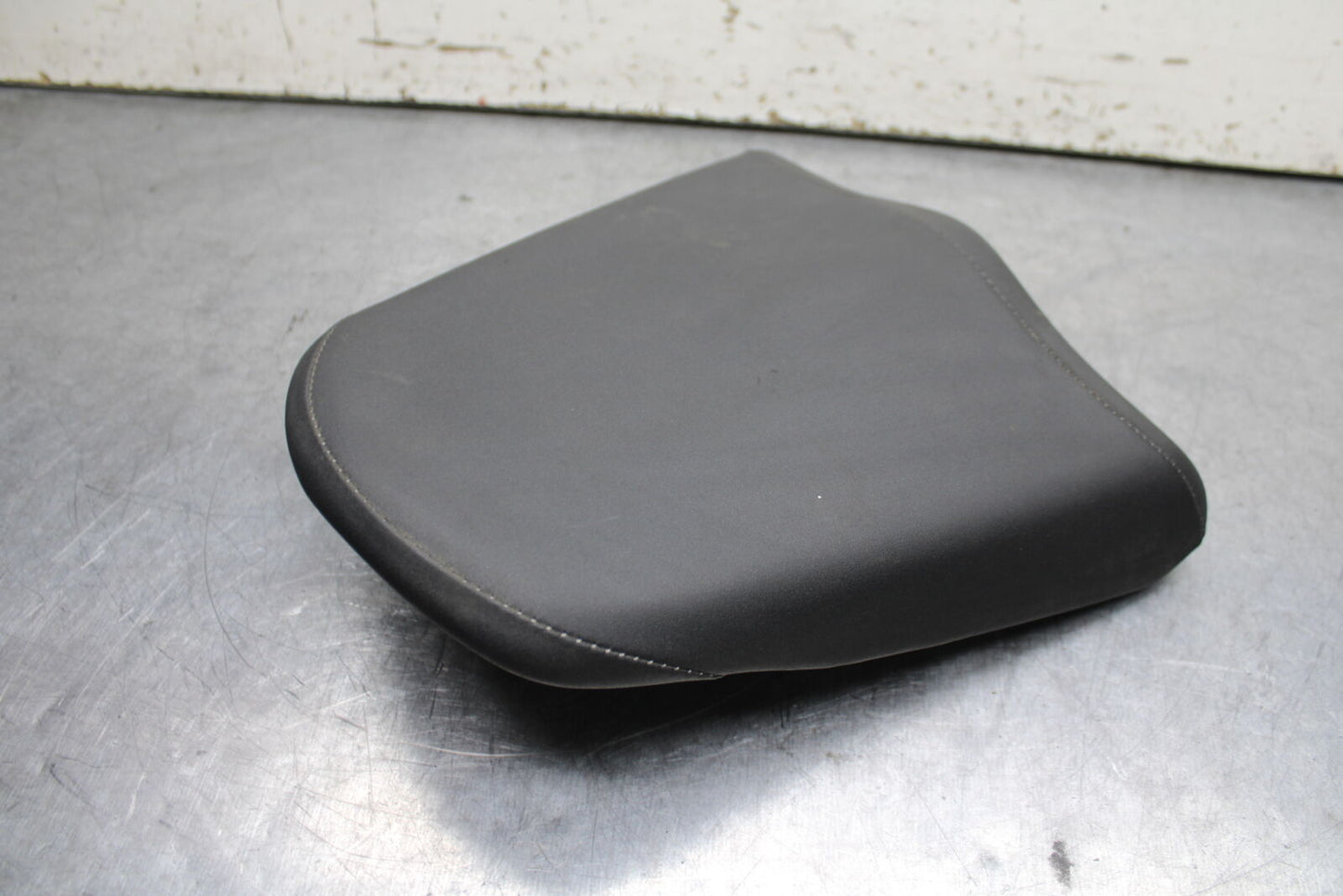 15-16 HONDA CB300F REAR BACK PASSENGER TANDEM SEAT PAD SADDLE PILLION BB740