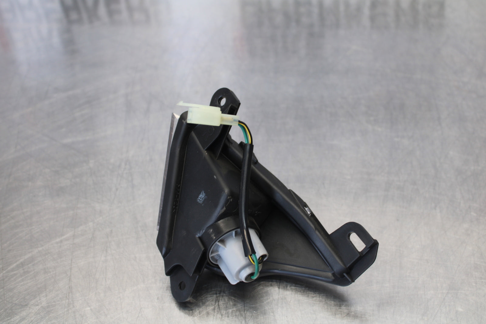 23-24 KAWASAKI NINJA ZX14R NEW!! RIGHT FRONT TURN SIGNAL LIGHT INDICATOR BB169