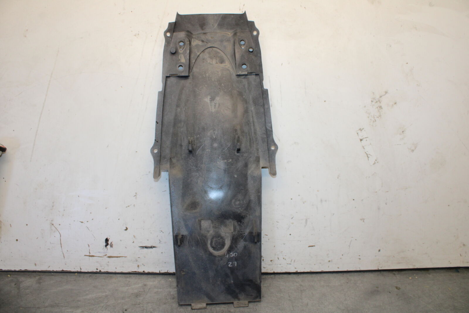 05-06 SUZUKI GSXR1000 REAR BACK TAIL UNDERTAIL FAIRING COWL FENDER BB663