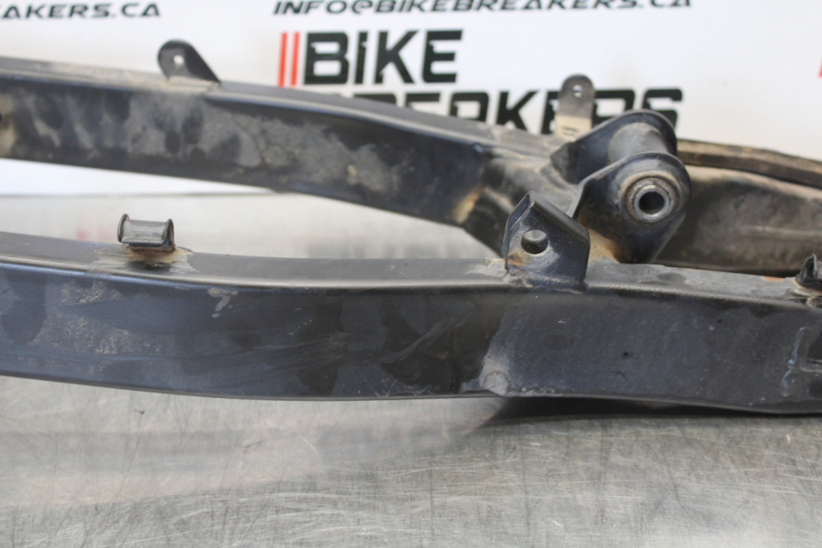 04-09 SUZUKI GS500F REAR SWINGARM BACK SUSPENSION SWING ARM BB165