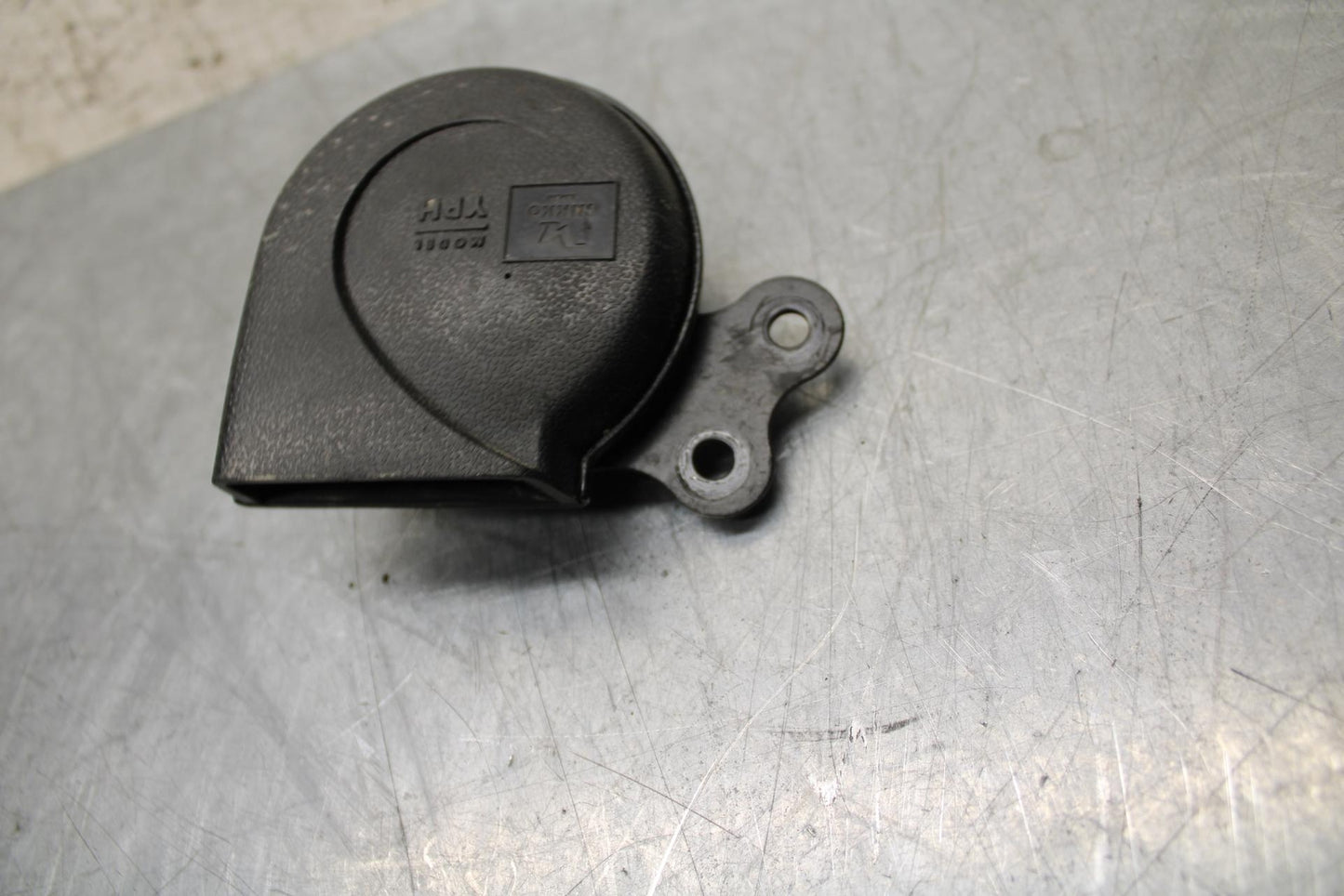 2005 Yamaha Road Star XV1700AM Midnight HORN SIGNAL 4WM-83371-00-00 BB571