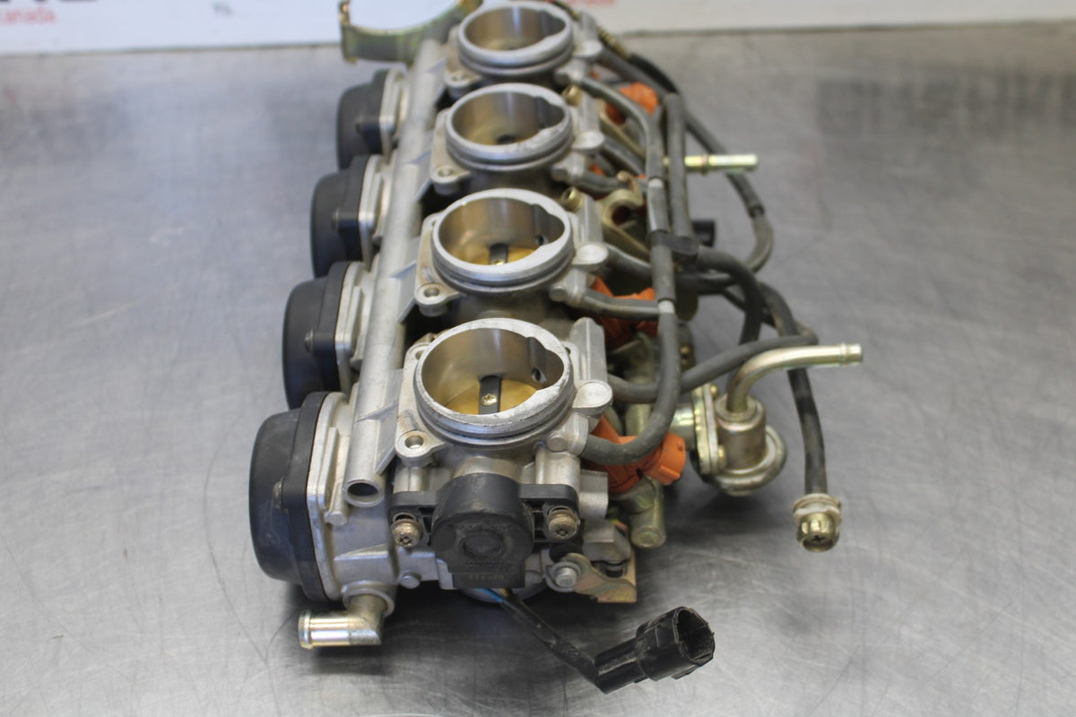 05 YAMAHA YZF R6 MAIN FUEL INJECTORS / THROTTLE BODIES BB894